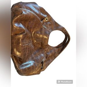 GAI faux leather purse